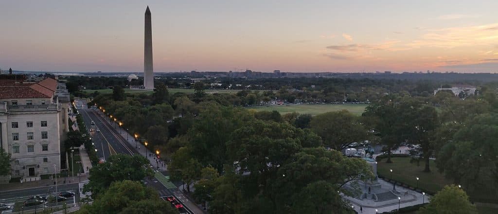 ‘He Came And Stab Me’: Food Truck Pirates Turn National Mall Into A Lawless Mess