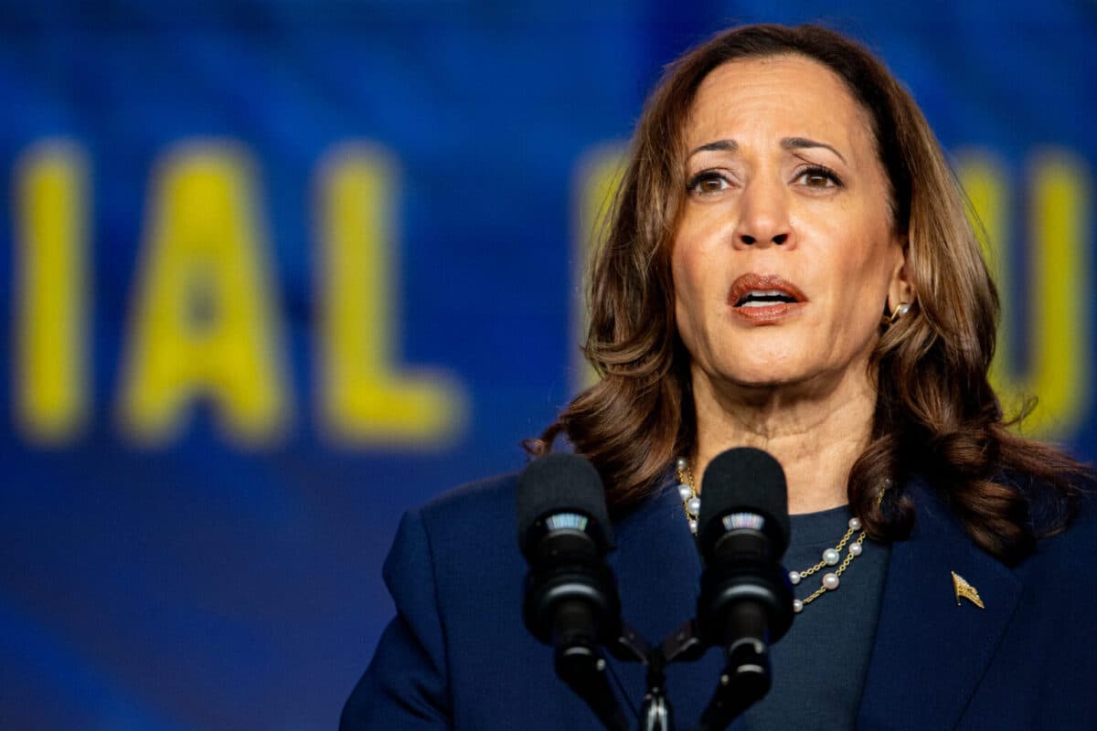 Democrats in Red States Distance Themselves From Kamala Harris