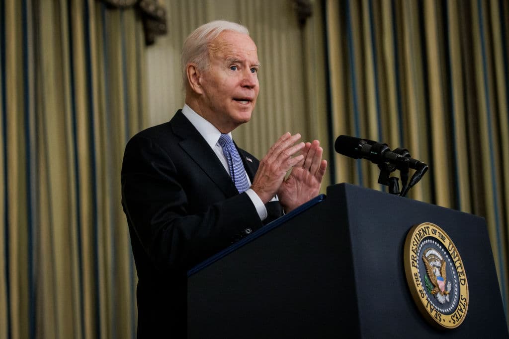 11 Senate Dems Urge Biden to Address ‘Undue Burden’ of Rising Energy Prices