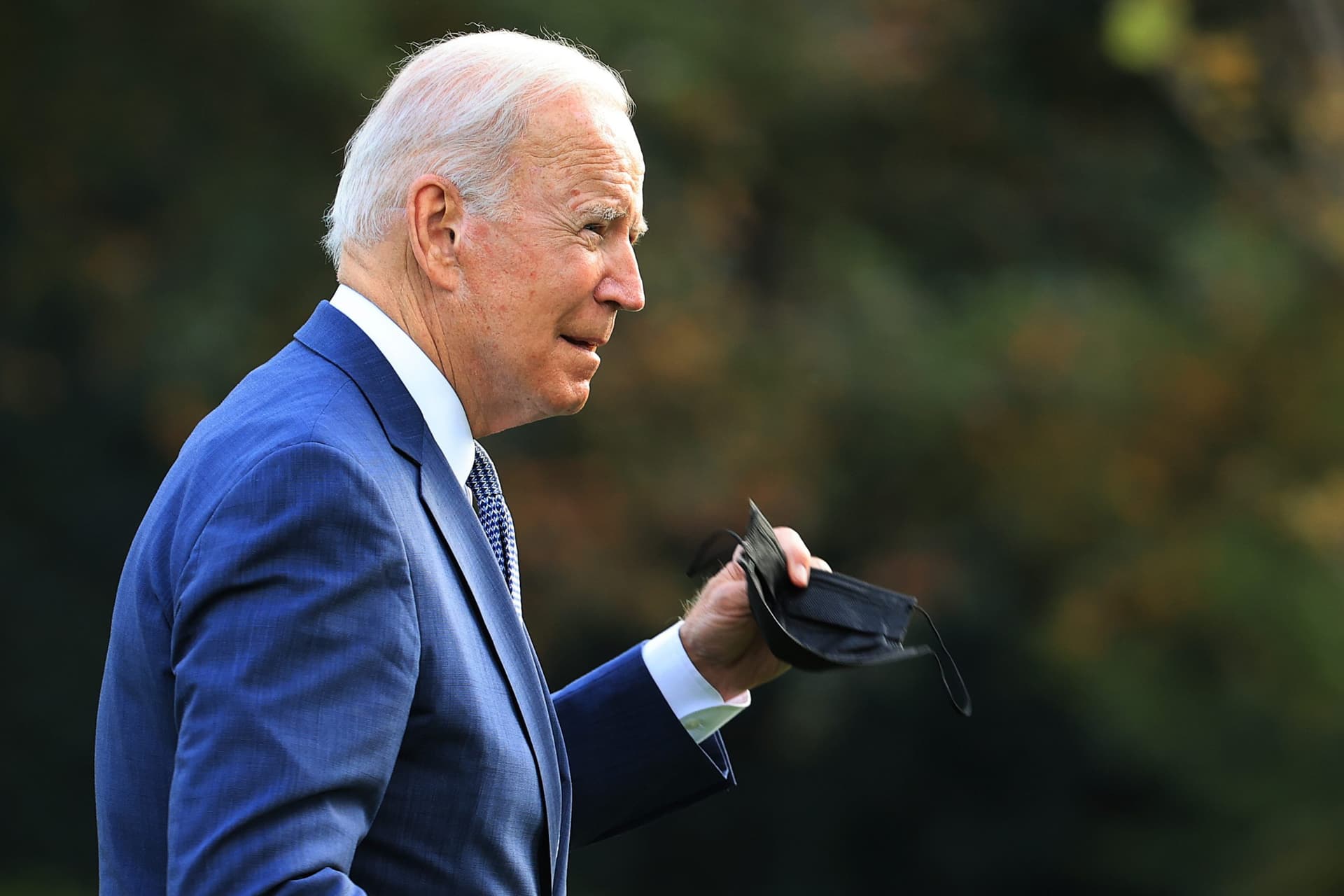 Federal Appeals Court Suspends Biden Vaccine Mandate for Businesses