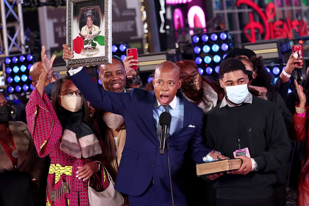 Just Hours After Being Sworn in, NYC’s New Mayor Dials 911 to Report Violence