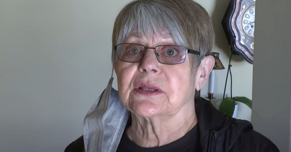Naked Man Holds Elderly Woman Hostage: Daughter Knows Something's Wrong Thanks to Popular Game