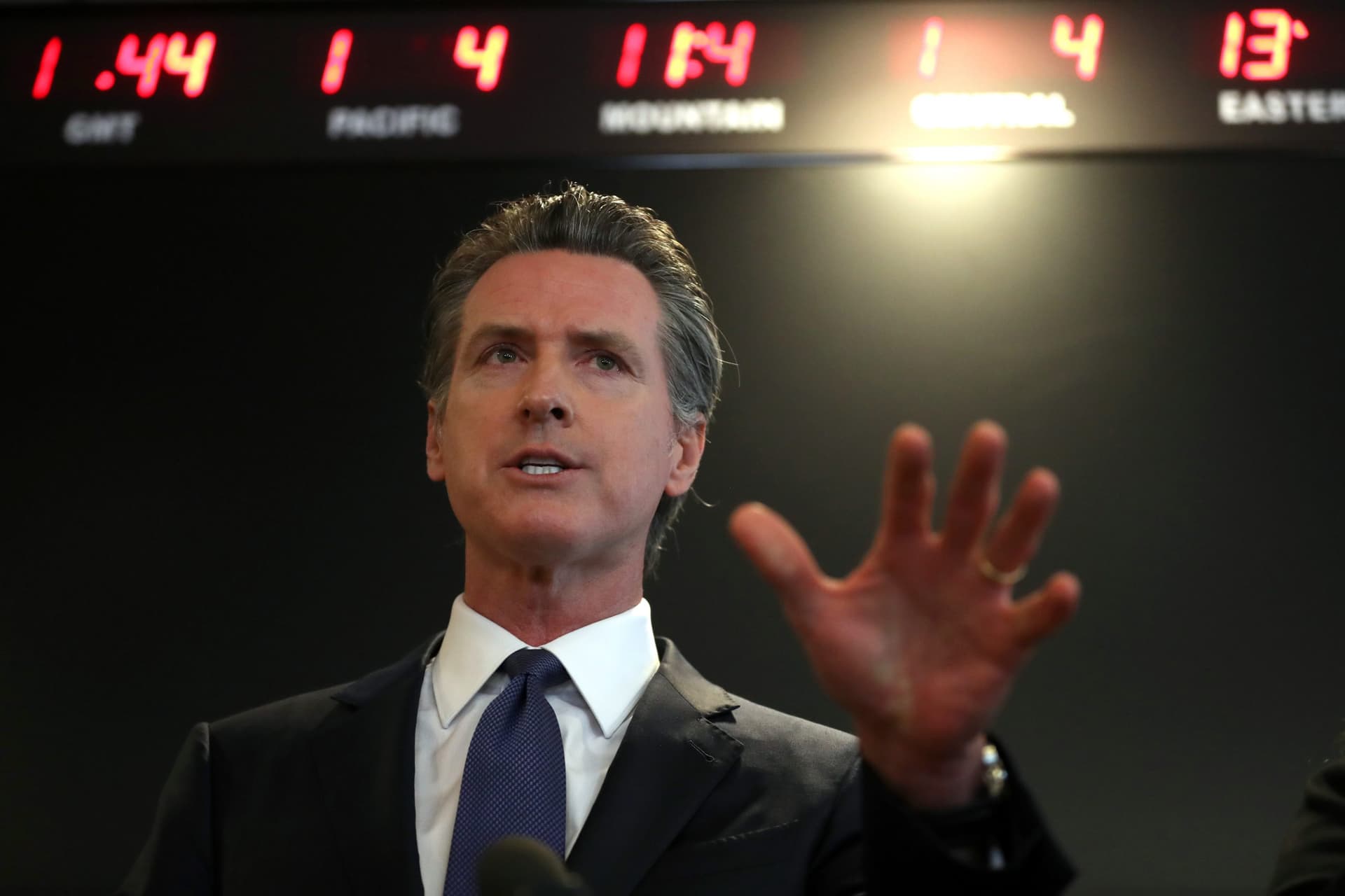 Poll Finds 54 Percent of Californians Say the State Is ‘On the Wrong Track’