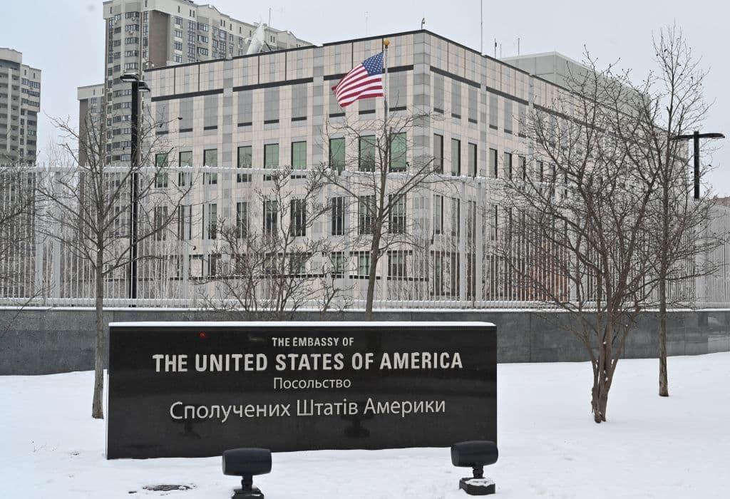US ‘Temporarily’ Relocates Embassy Operations to Western Ukraine Amid Fears of a Russian Invasion