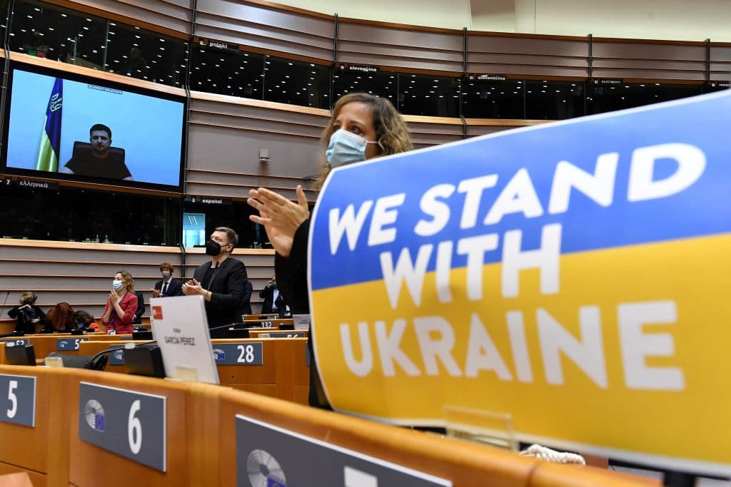 Six American Special Ops Vets Take Up Zelenskyy’s Offer to Join New Unit of Foreign Fighters for Ukraine