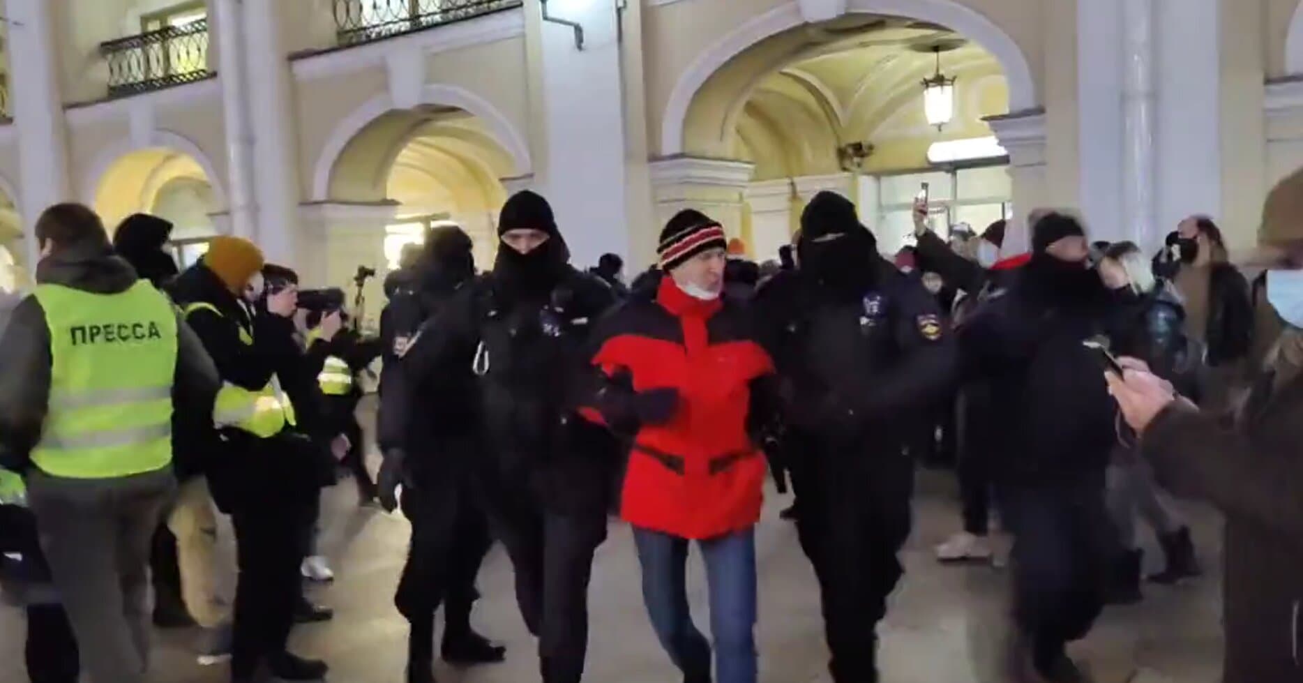 Russia Police Reportedly Detained Over 1,800 People During Anti-War Protests