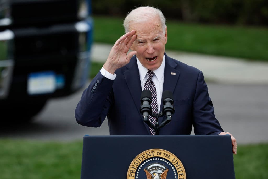 Why Does Biden Keep Taking a Knee in Formal Photos? POTUS Goes Viral for Taking Knee in Front of Sailors