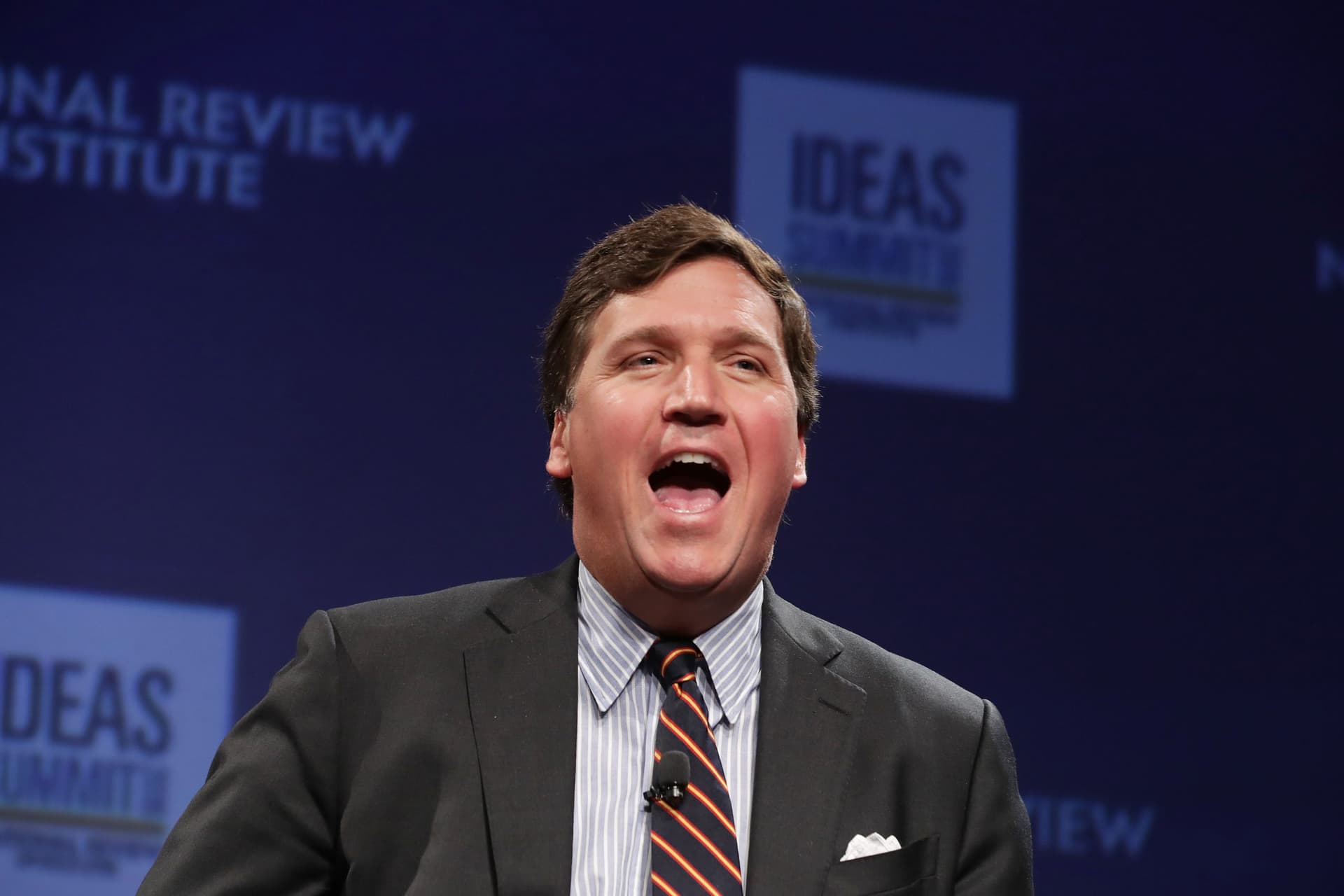 Tucker Carlson Seen for First Time After Fox News Departure – He Couldn’t Look Happier