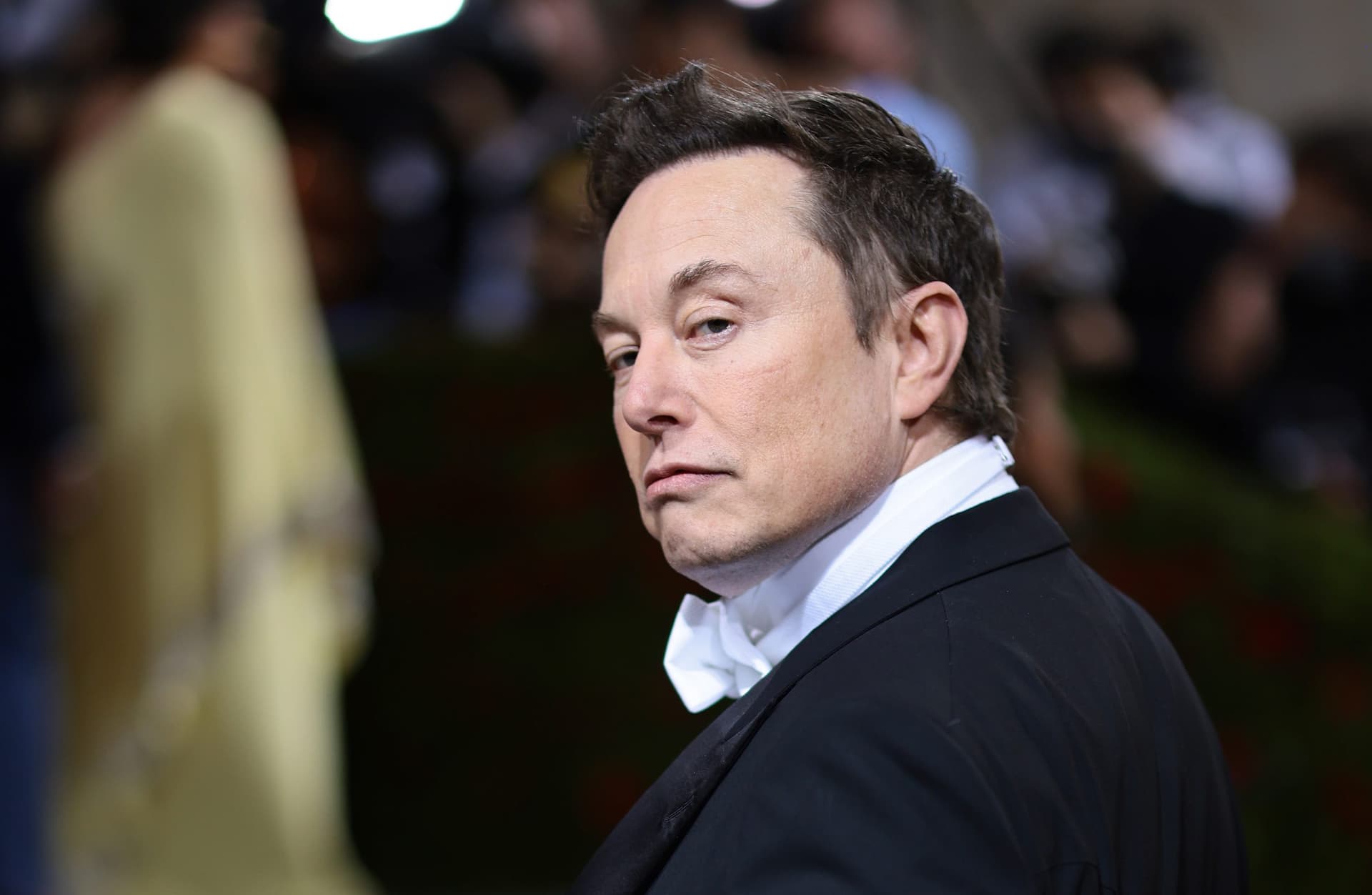 Elon Musk Refuses to Respond After Mom Tweets Happy Birthday Wish — Is Something Wrong?