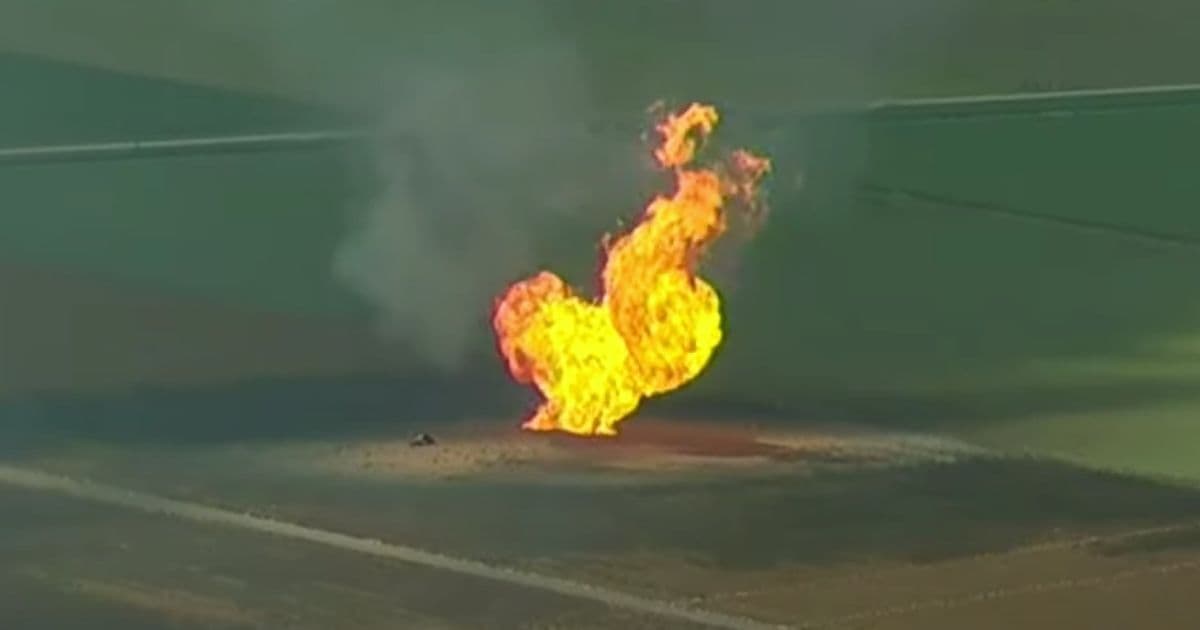 Texas Pipeline Explodes In Towering Pillar of Fire