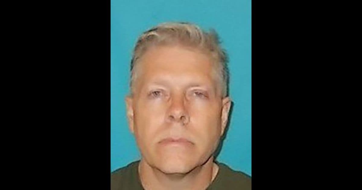 Convicted Pedophile Chugs Mystery Liquid During Trial, Authorities Find Him Nearly Dead