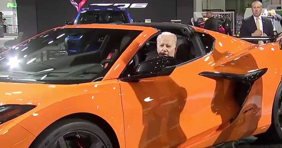 Watch: Biden Needs to Be Pulled Out of Car, Then Something Fishy Happens ā Was It a Disguise?