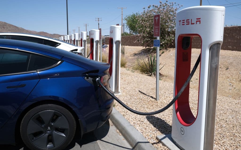CA Man Gets Into Tesla, Notices Message on Screen Telling Him to Avoid Charging