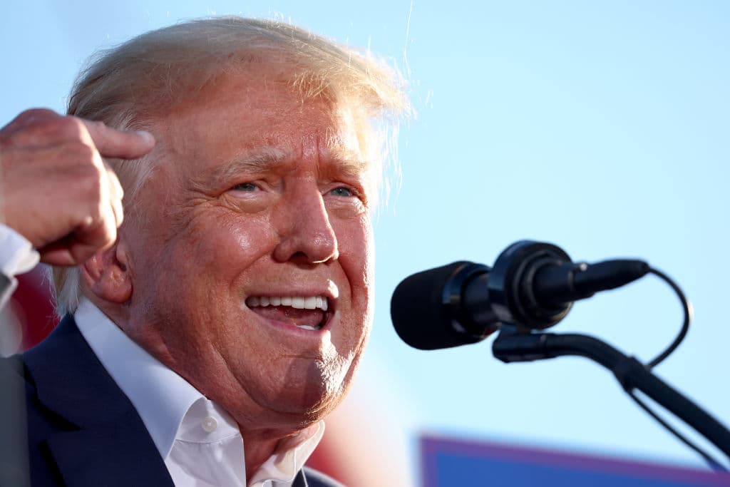 Trump Pauses Rally to Play Compilation of Biden Bloopers, Crowd Reacts With 4 Words