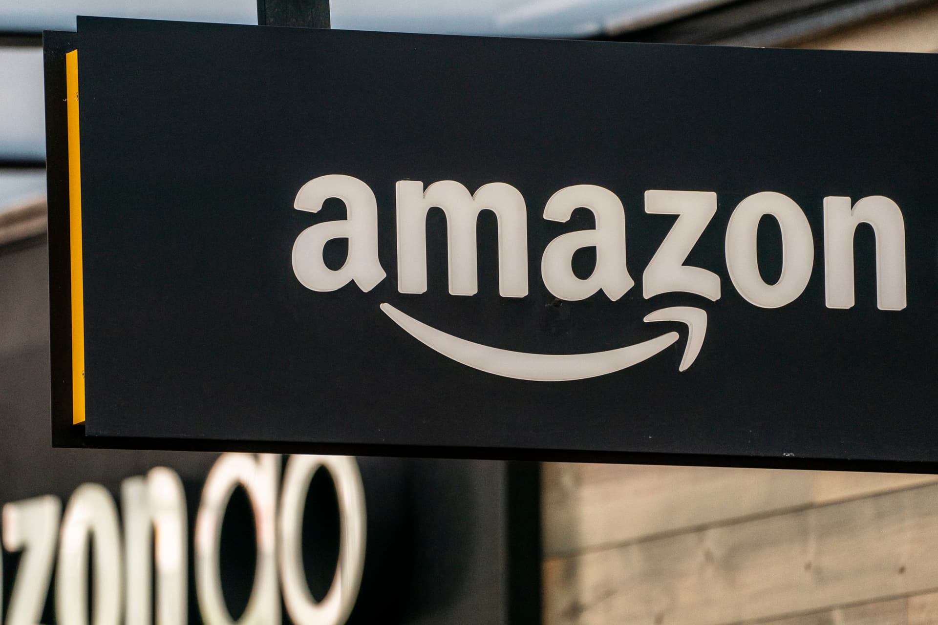 Amazon Reportedly Axing Unprecedented Number of Employees, 2 Days After Bezos’ Public Display of Wealth