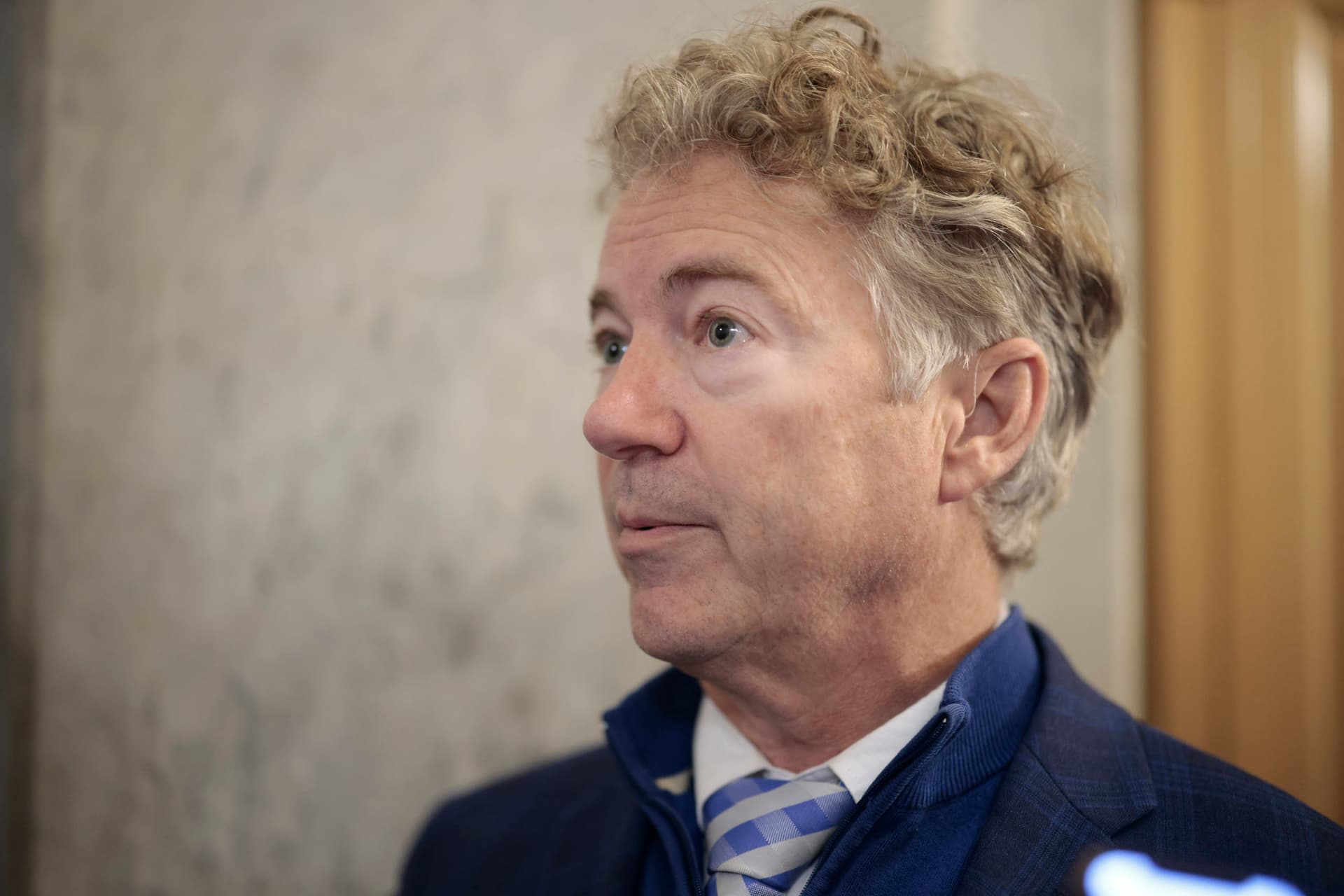 Rand Paul Posts Photo Mocking Giant Omnibus Bill