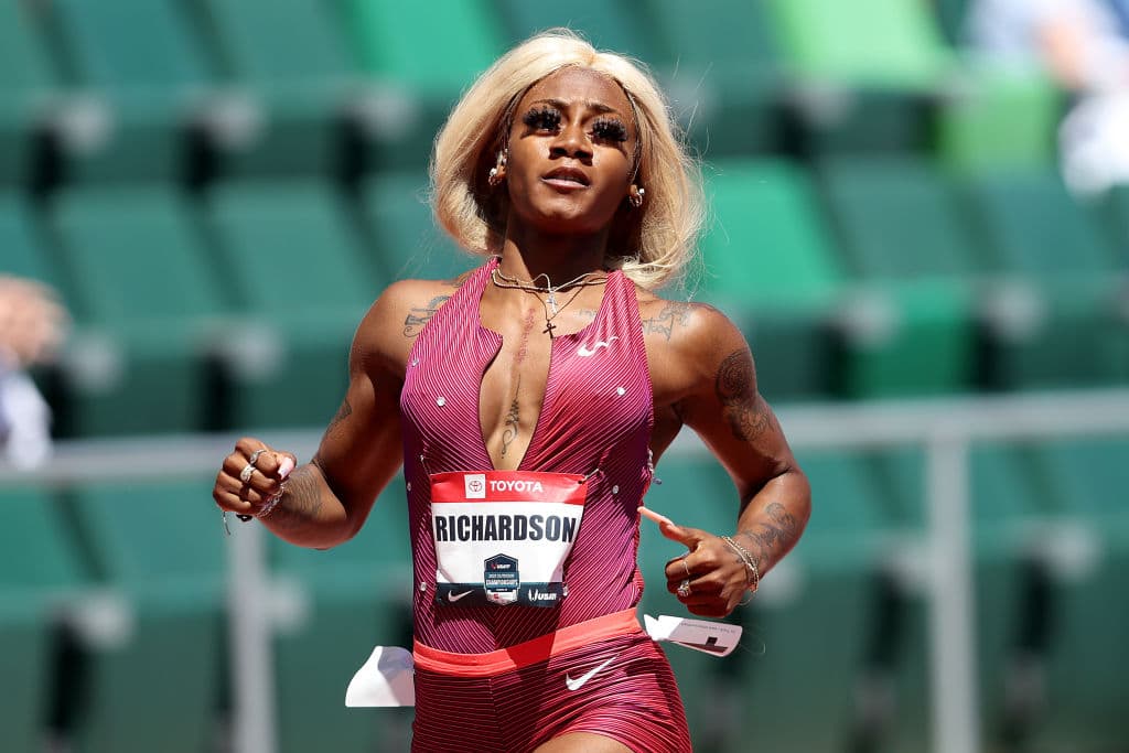Watch: Applause Erupts as Argumentative US Track Star Is Kicked Off Plane
