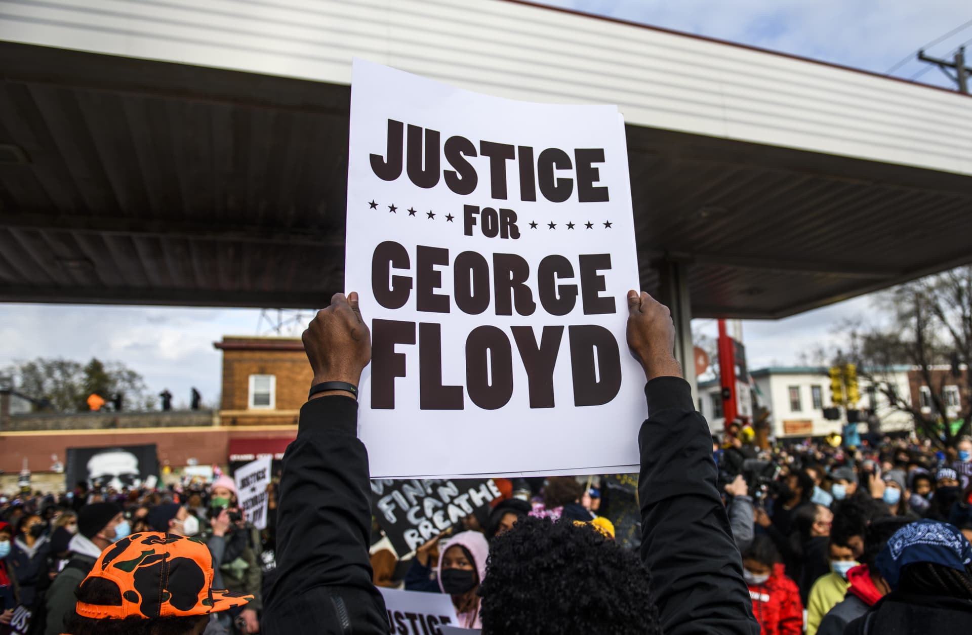 Officer Serving Time for Murder of George Floyd Pleads Guilty to 2 More Charges