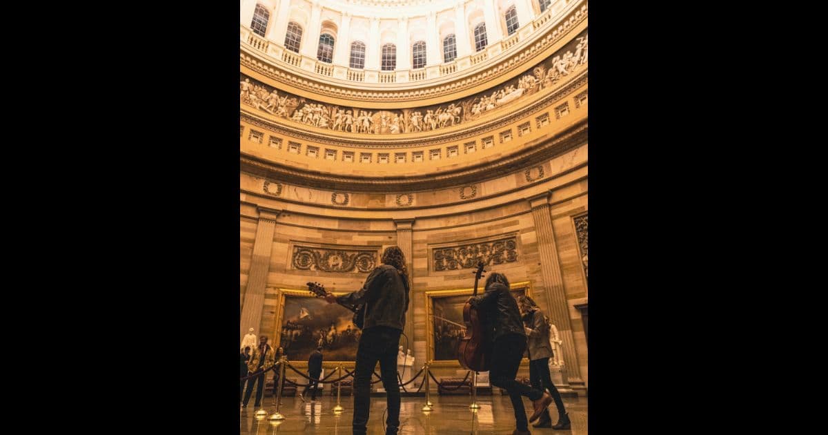 Christian Artists Descend on US Capitol, Fill Rotunda with Worship, Prayer – 7 Members of Congress Join Them