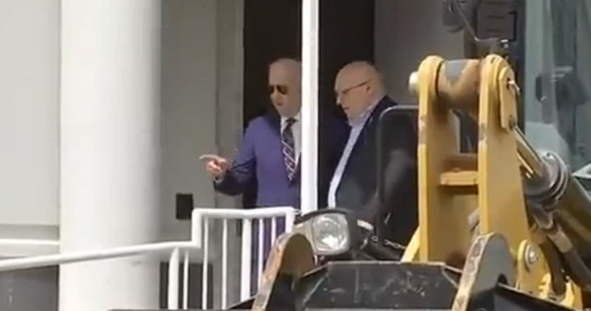 Watch: Biden Handler Caught on Hot Mic Giving Instructions to Joe – ‘I’ll Help You Get Started’