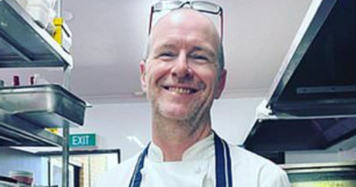 Chef Causes a Meltdown After He Bans All Vegans from His Restaurant for ‘Mental Health Reasons’