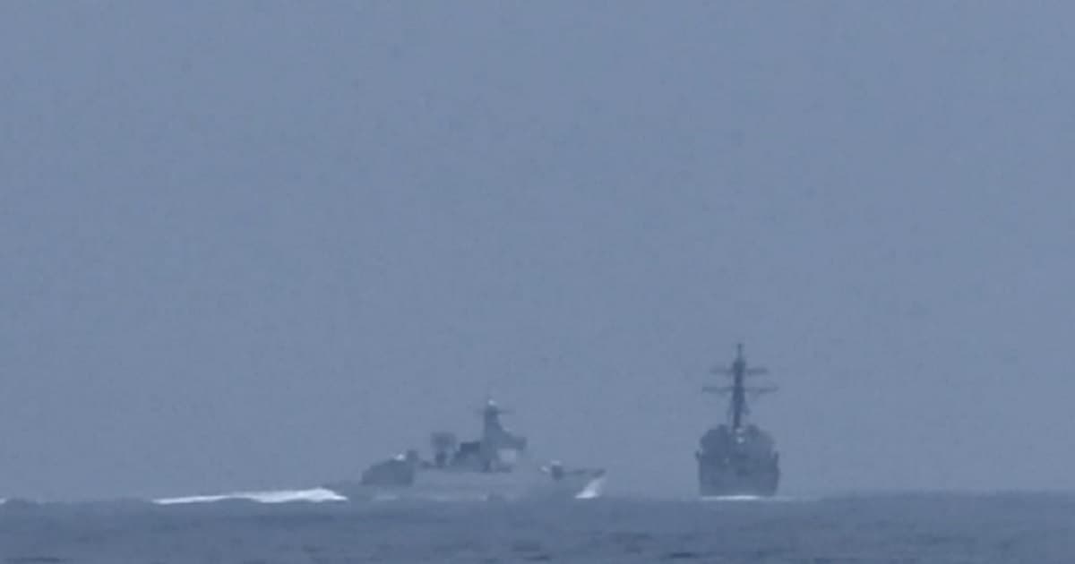 Watch: Chinese Warship Stalks and Aggressively Overtakes US Destroyer