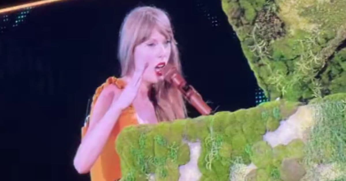 Taylor Swift Halts Concert to Deliver Message to Young Fans, Christian Parents Won’t Like This