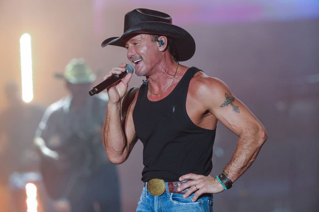 Tim McGraw Shares Thoughts on Fans Throwing Items on Stage