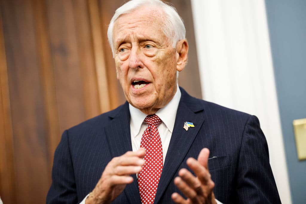 Steny Hoyer Ordered to Vacate Private Office by Interim House Speaker