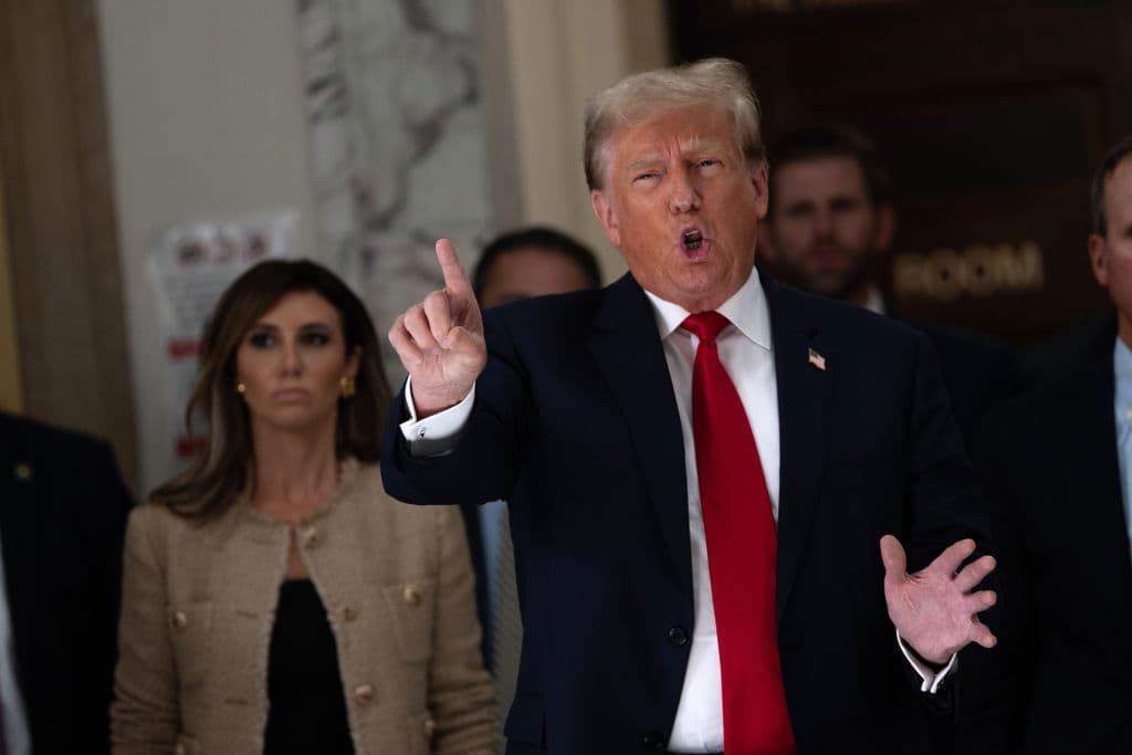 Judge Loses His Cool at Trumpās Legal Team, Pounds Table As He Exclaims āThis Is Ridiculousā