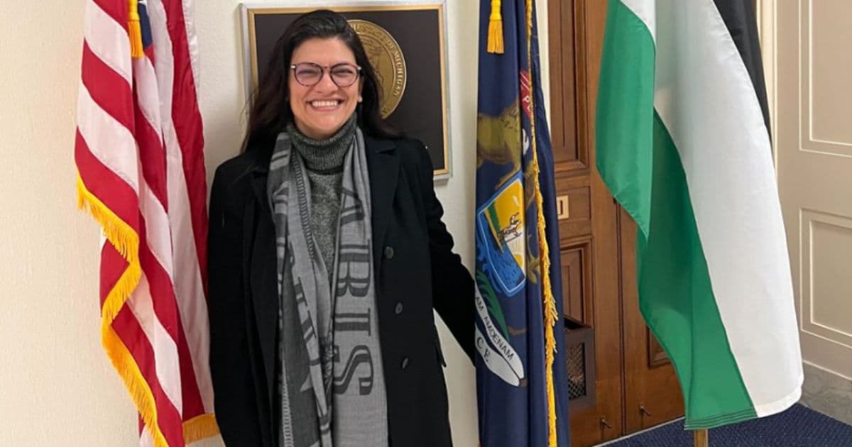 Democratic Congresswoman Displays Palestinian Flag Outside Her Congressional Office