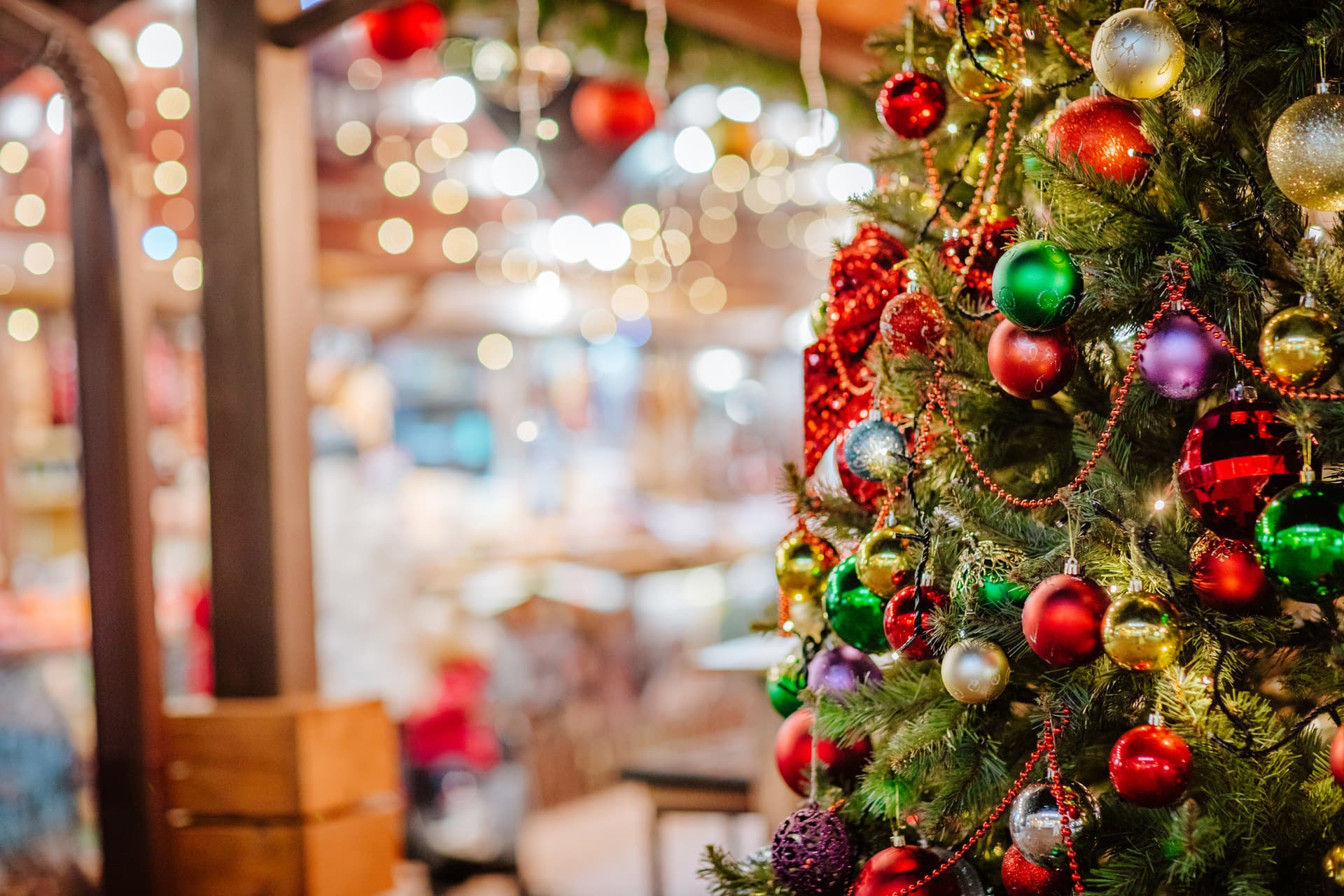 School District Goes Full ‘Grinch’ With Order Banning Christmas Decorations