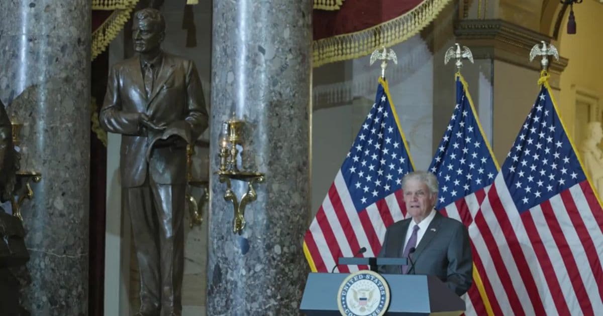 Franklin Graham Reveals Subtle Details of Billy Graham’s Capitol Statue That Point Toward Jesus