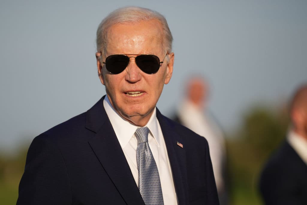 Video of Biden Struggling Over Sentence at Fundraiser With Obama Sparks Concern