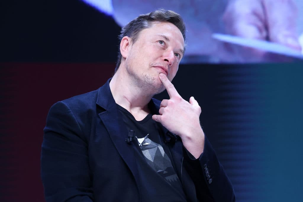 Trump Slams Elon Musk as ‘TRAIN WRECK’ Amid Third Party Announcement