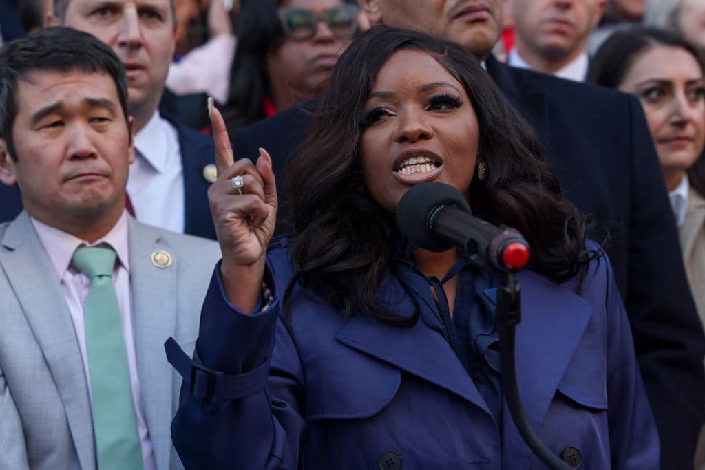 Dem Lawmaker Questions What $5,000 âWill Do forâ Americans Amid Proposal