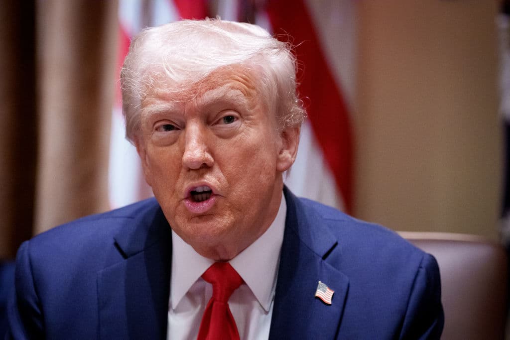 Trump to Sign Executive Order Making English Official Language of US