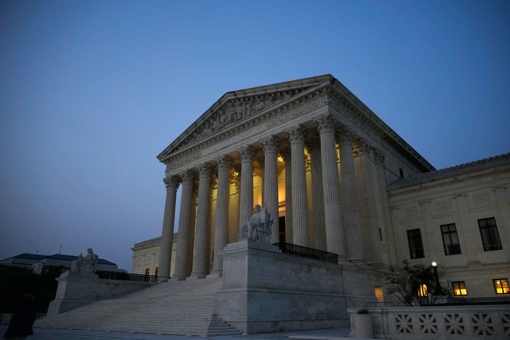 Supreme Court Questions Trump’s Tariff Powers in Major Test of Executive Authority