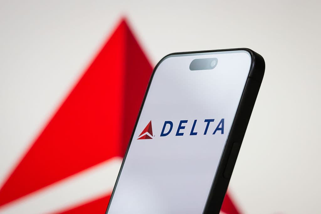 Passengers Forced to Evacuate Delta Flight After Engine Fire on Tarmac in Orlando 