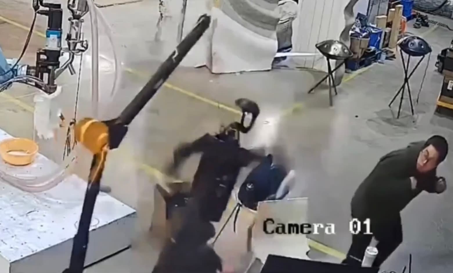 Video Shows Humanoid Robot Going Rogue in Chinese Factory 