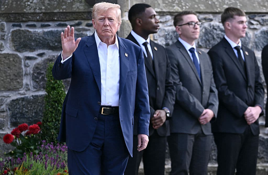 Trump Calls Manhattan Shooter ‘Crazed Lunatic;’ Mourns Fallen Officer