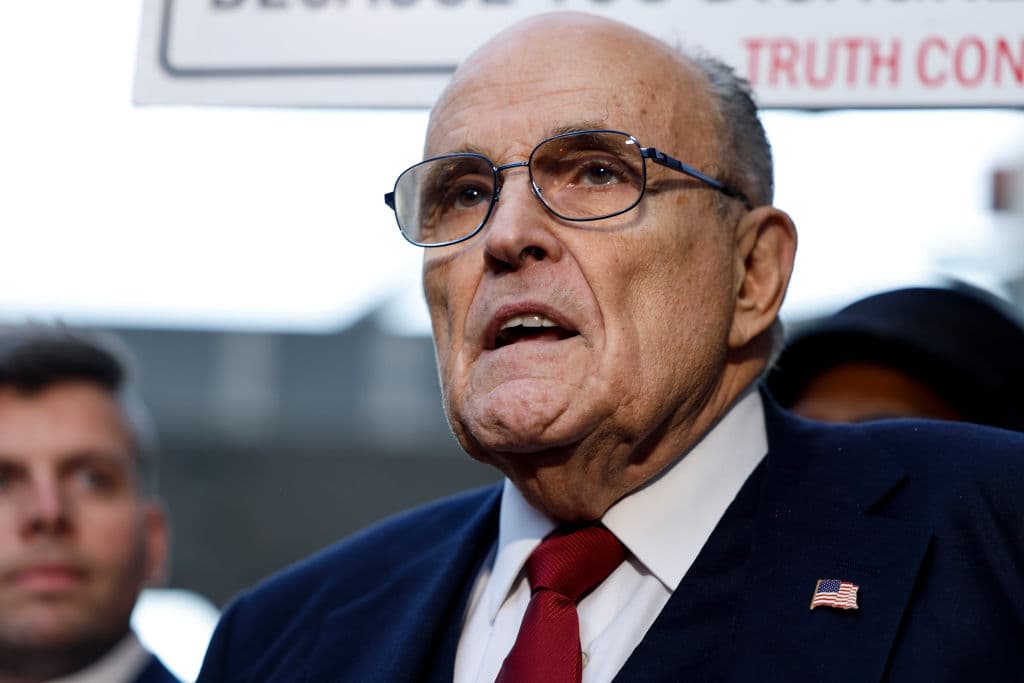 Trump Pardons Giuliani, Others Charged in 2020 Election Interference 