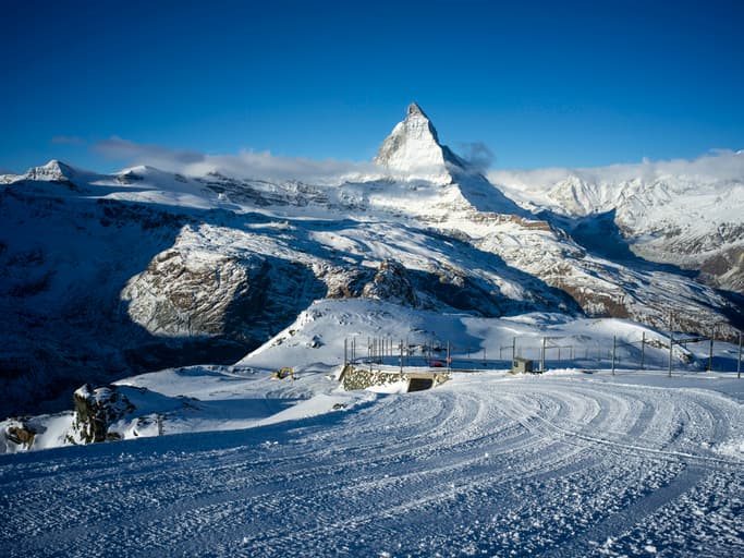 Decades-Old Mystery Solved as 1994 Climber’s Remains Found on Swiss Glacier