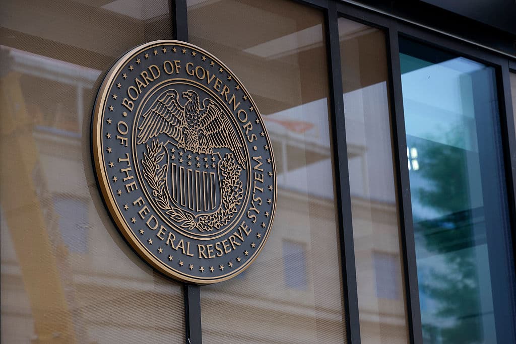 Fed Unveils New Oversight Playbook, Triggering Sharp Clash Among Top Regulators