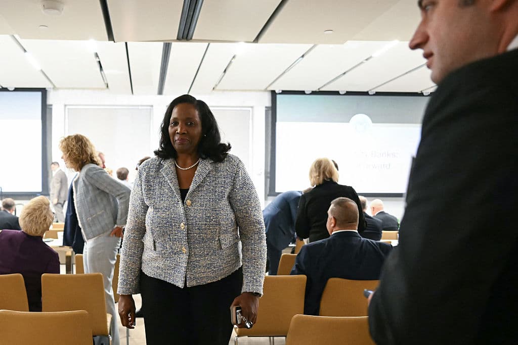 Fed Governor Lisa Cook Rejects Mortgage Fraud Claims Amid Political Fallout