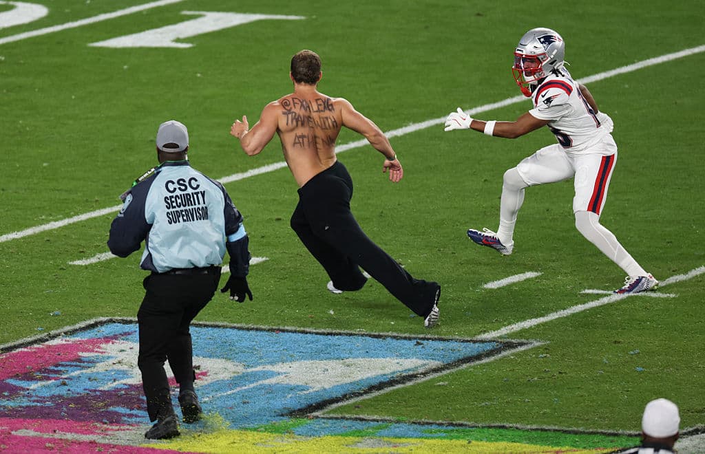 Rookie Takes Down Streaker at Super Bowl