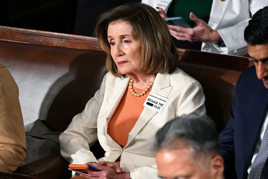 Trump Jabs Pelosi While Pushing Insider Trading Ban
