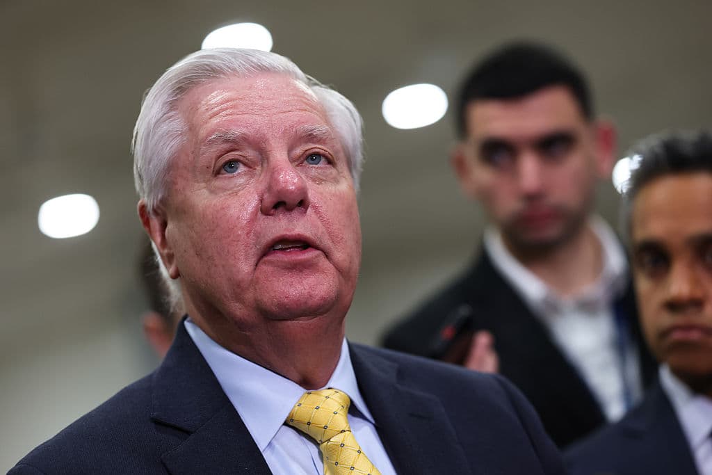 Graham Wants Marines to Seize Kharg Island Like ‘We Did Iowa Jima’