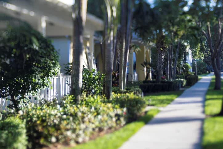 Cash-Strapped HOAs Crack Down on Unpaid Dues, Sending Foreclosures Higher