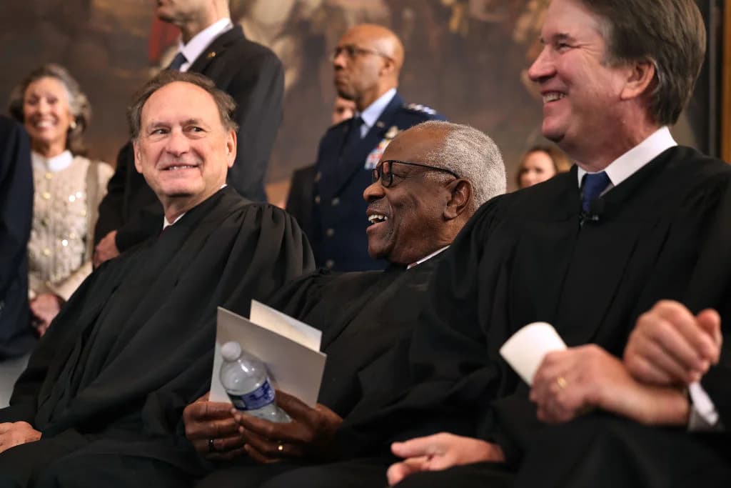 Trump Hails Justice Alito After He Makes His Supreme Court Plans Clear